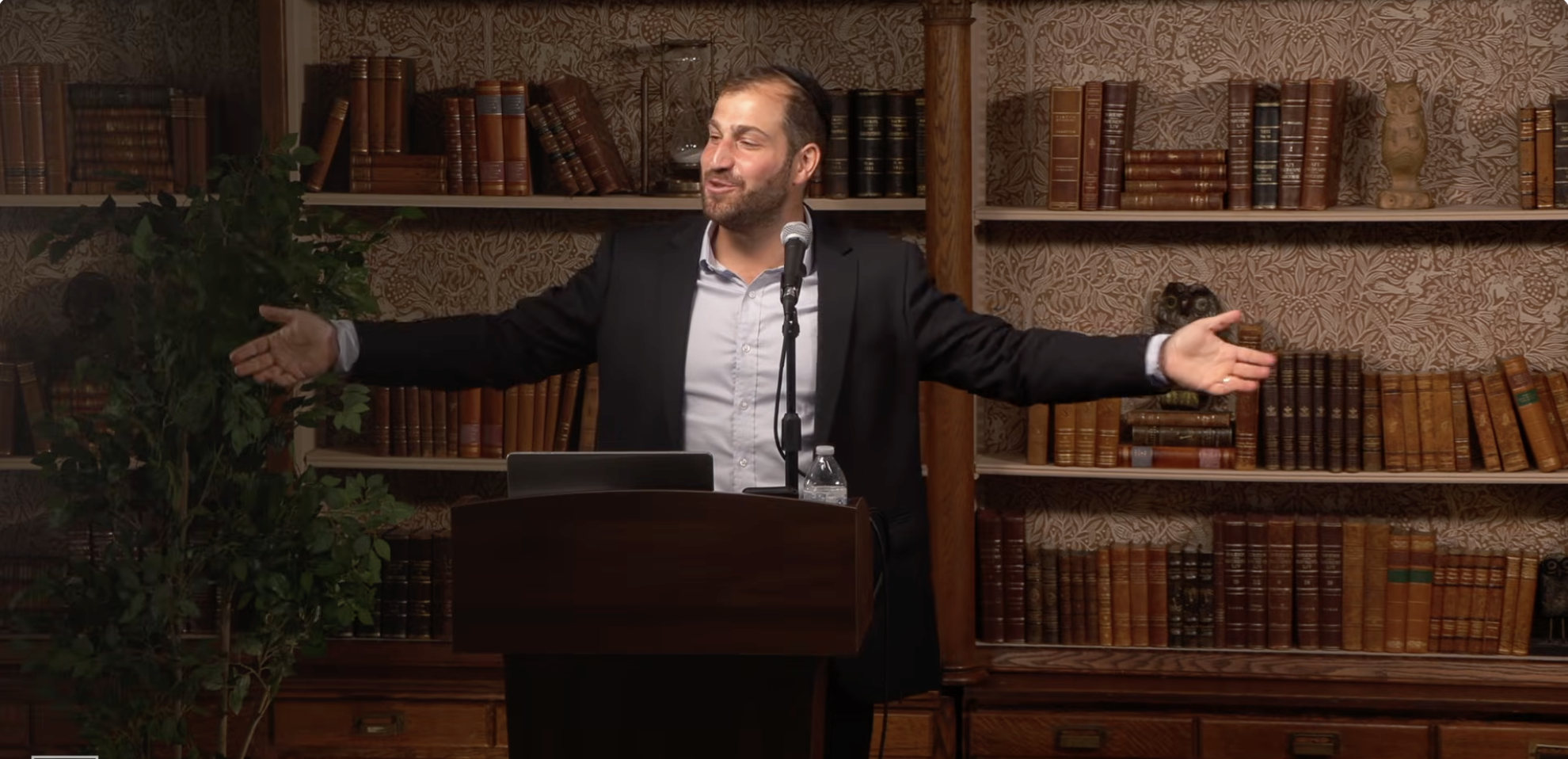 J.J. Kimche lecturing on the Talmud